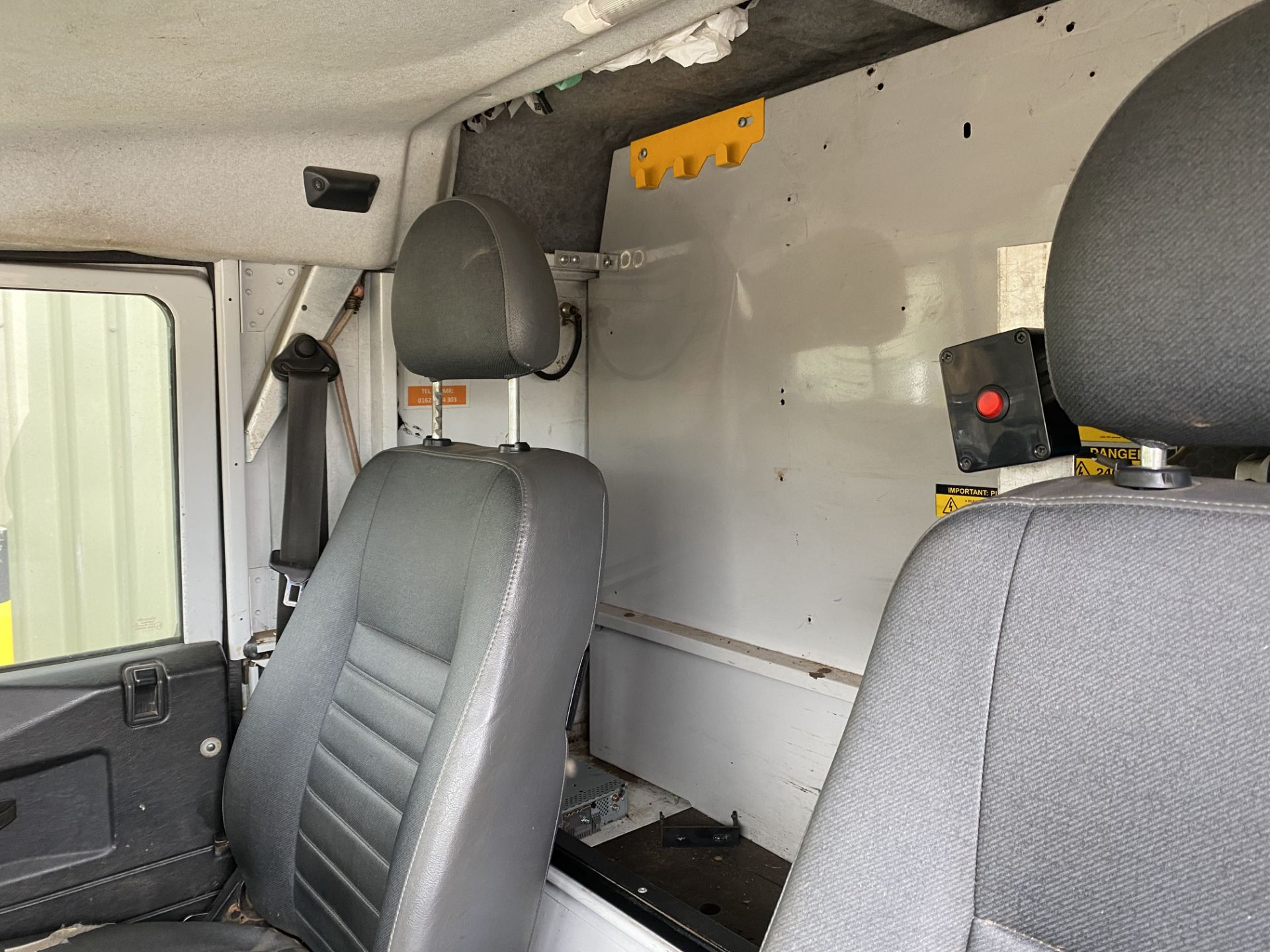 Land Rover Defender 110 2.2 Hardtop Utility - Image 47 of 65