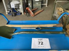 1 Set of Land Rover Wolf Pioneer Tools