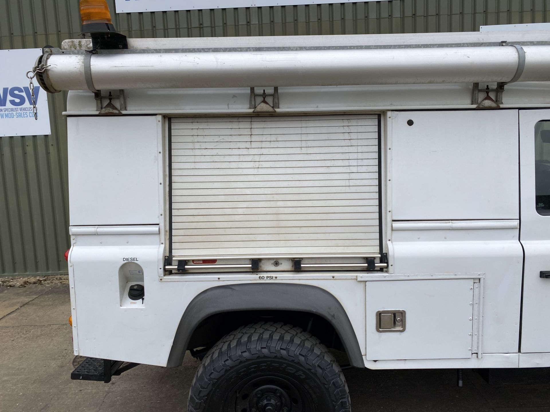 Land Rover Defender 110 2.2 Hardtop Utility - Image 2 of 65