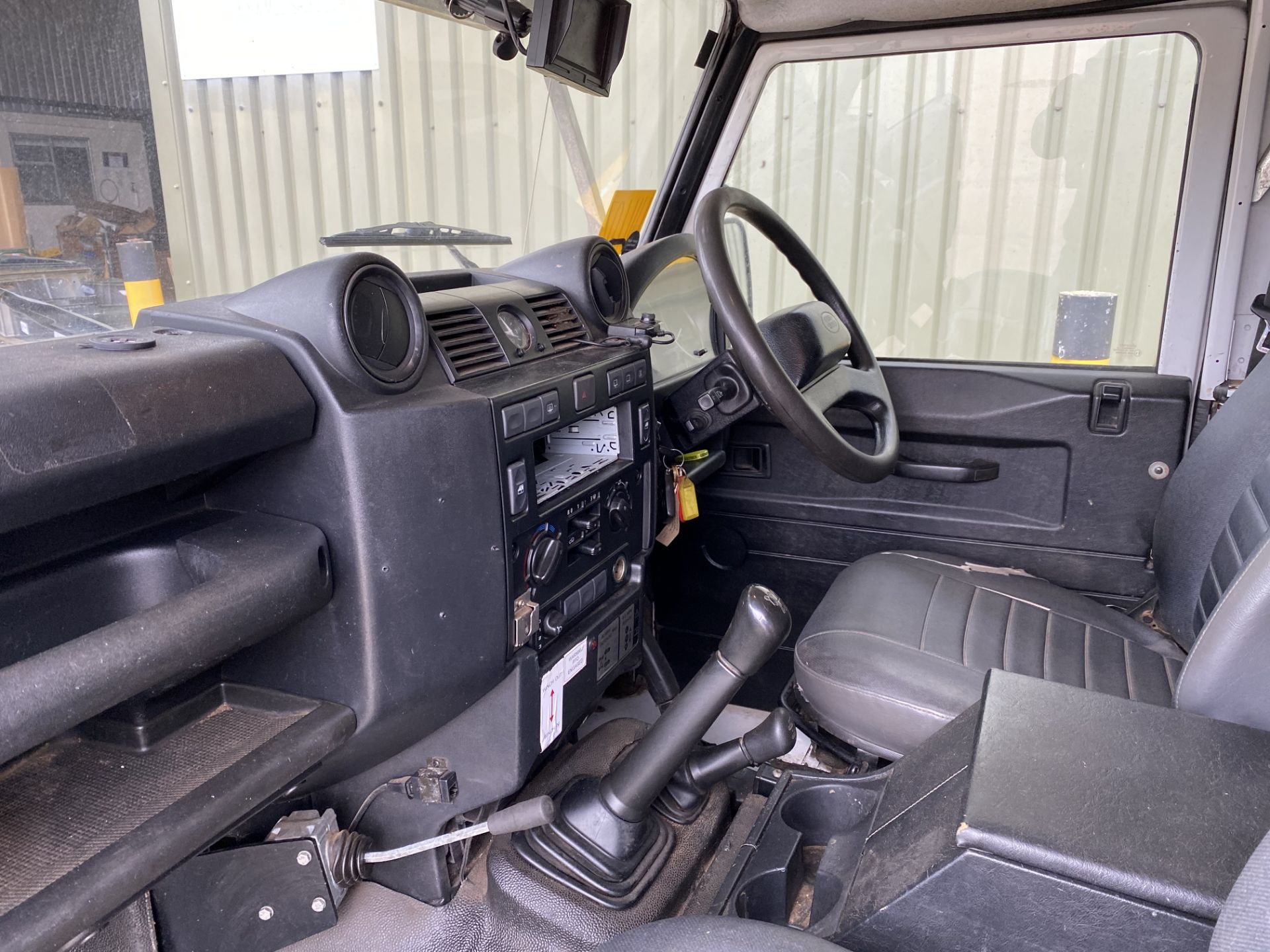 Land Rover Defender 110 2.2 Hardtop Utility - Image 46 of 65