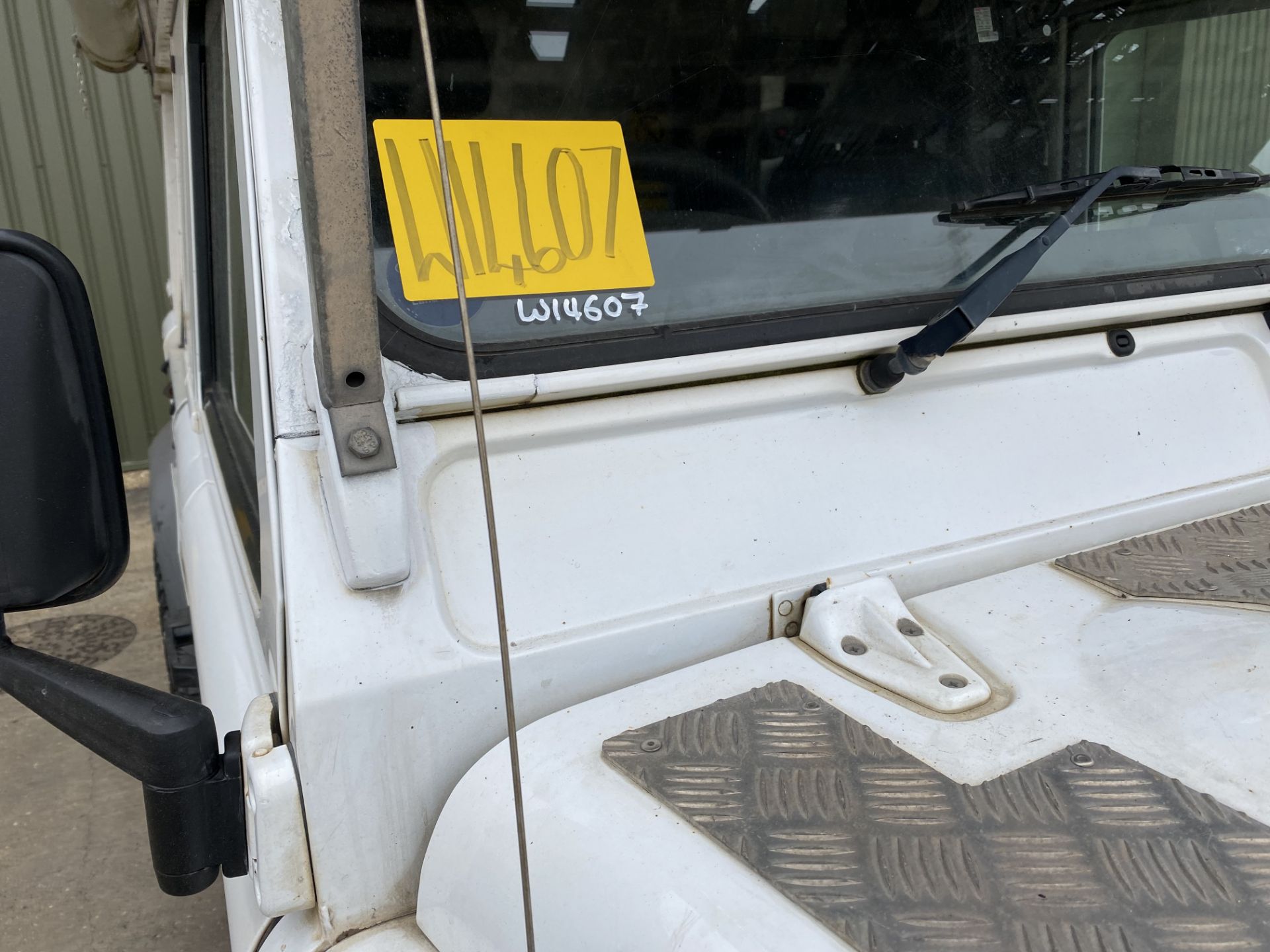 Land Rover Defender 110 2.2 Hardtop Utility - Image 59 of 65