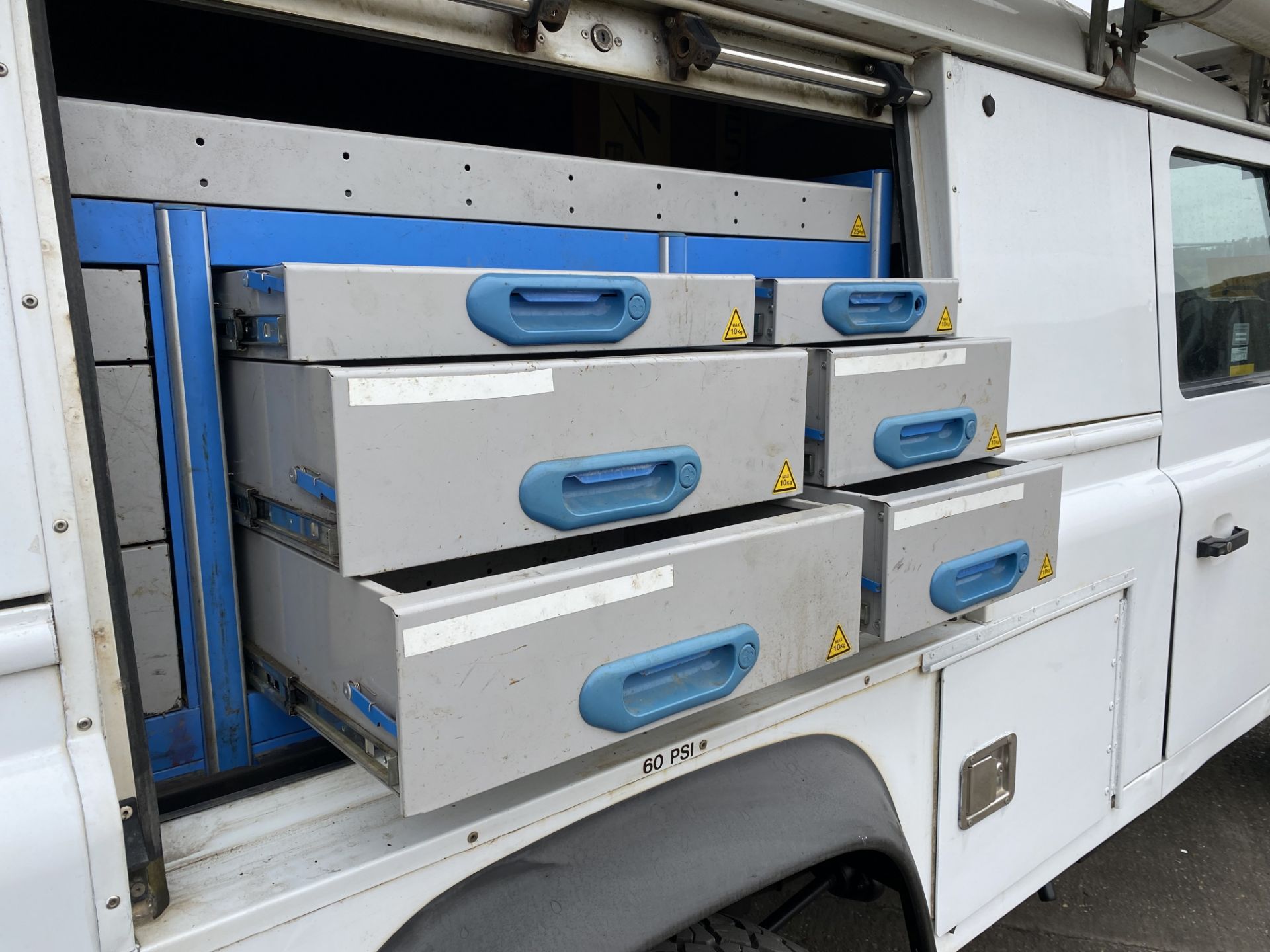 Land Rover Defender 110 2.2 Hardtop Utility - Image 4 of 65