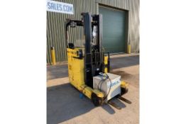 2005 Narrow Aisle R5 Reach Truck With Side Shift