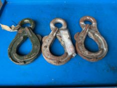 3 x Auto Release Lifting Hooks from MoD