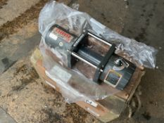 Unissued C8000 SD 12 Volt Land Rover Winch Original Packing