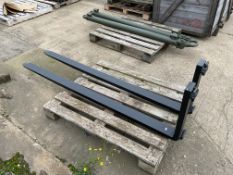 2 x Hyster Fork Truck Lifting Tines Approx. Approx. 2133cm Long & 450cm drop