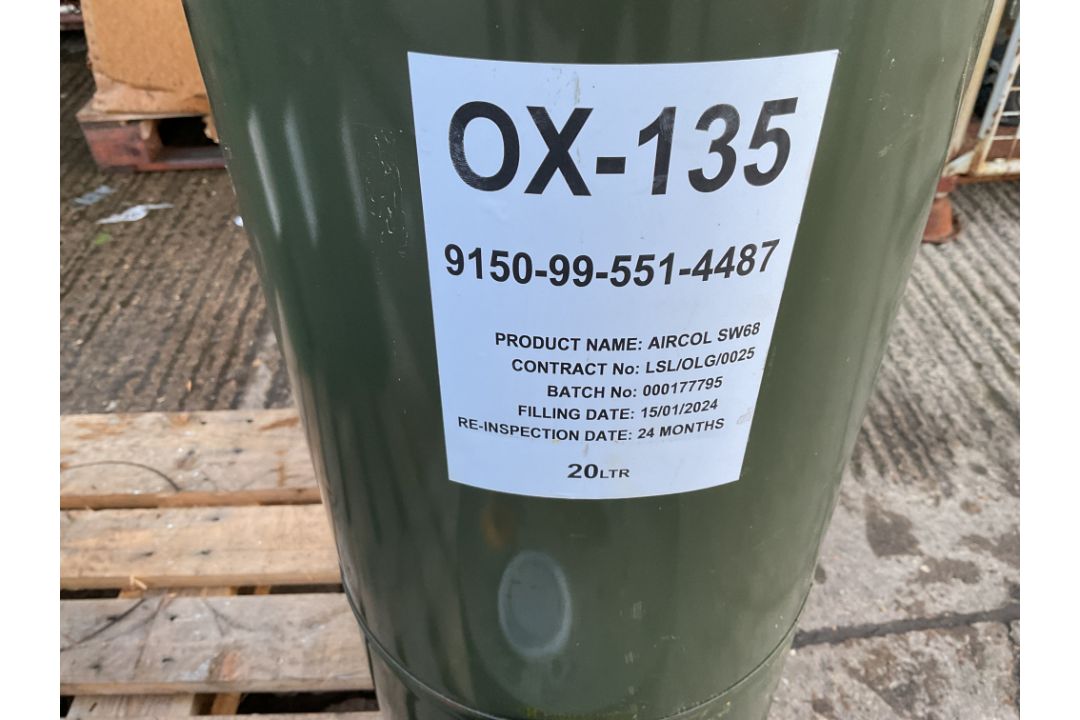 2 x 20 Litre Drum OX135 SYNTHETIC ENGINE OIL FROM MoD Reserve Stocks - Image 2 of 2