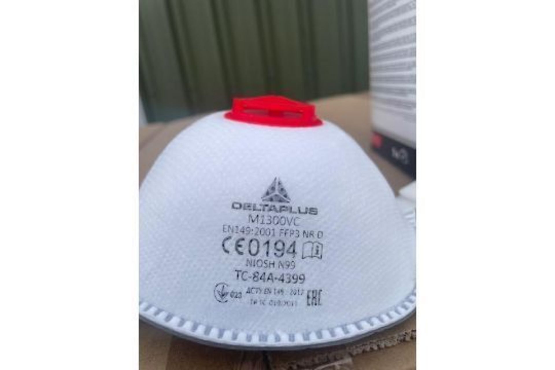 1000 New Unused Delta Plus high quality dust respirator Masks CE (20 Boxes of 50) - Image 4 of 6