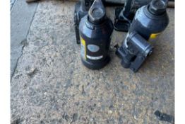 4 x 3 Ton Land Rover Jacks from MoD