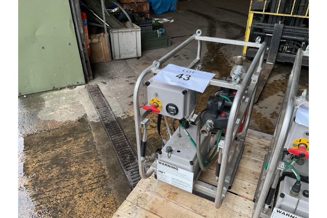DiaJet Water Filter Unit from MoD - Image 1 of 3