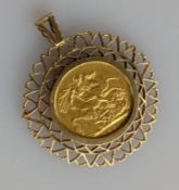A late Victorian gold full sovereign, Perth Mint, 1901, on a 9ct gold pierced mount, 12.4g
