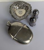 A Victorian silver hip flask with screw top lid, 12.5 cm, hallmarked for James Dixon, Sheffield
