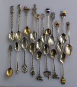 An assortment of silver souvenir spoons, from grade .835 to .925, 205g