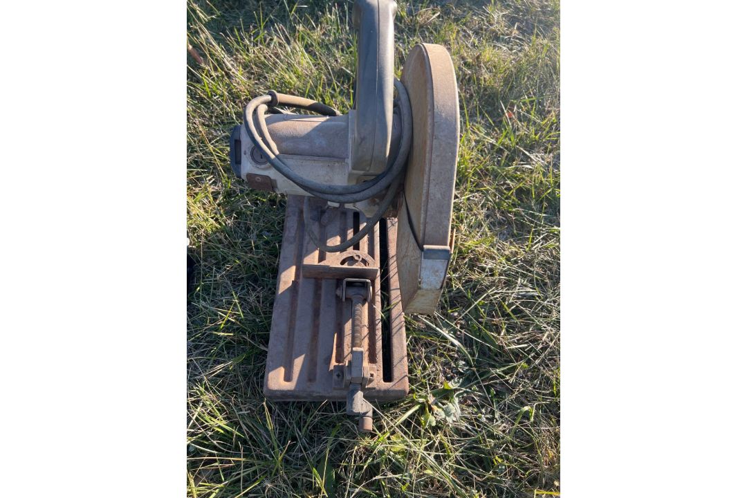 Black and Decker Heavy Duty Chop Saw - Image 1 of 3