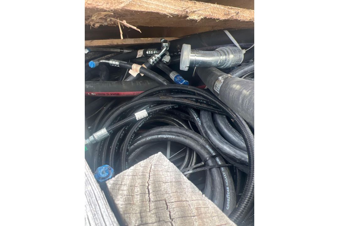Crate New Hydraulic Hose - Image 3 of 3