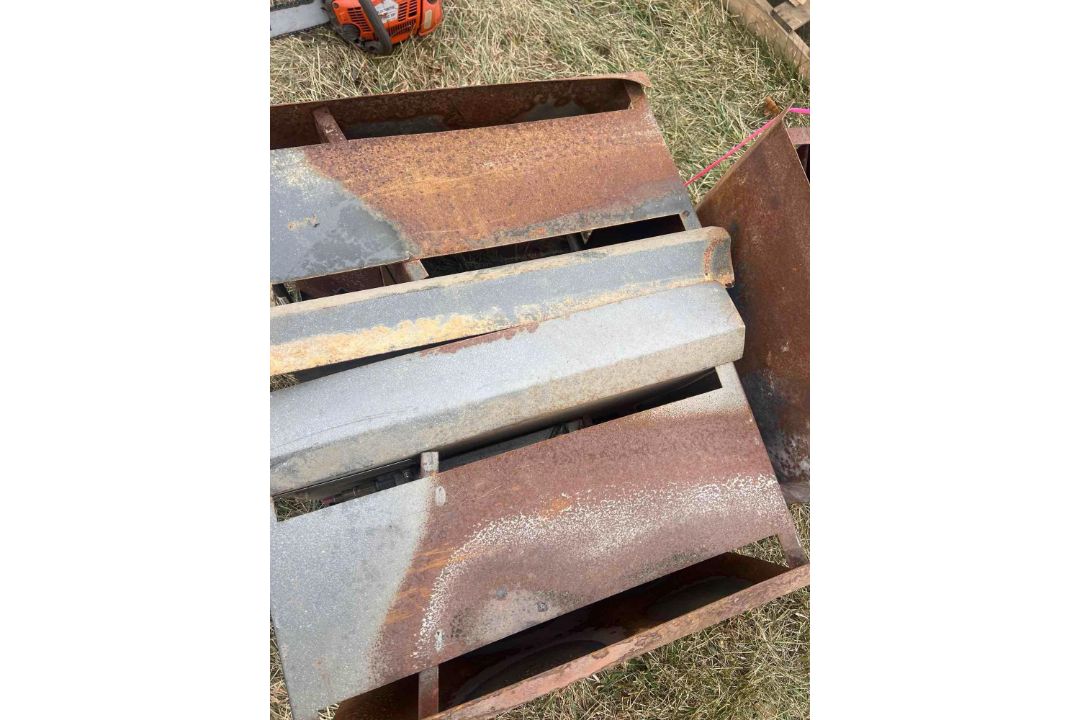 Metal Heaters Group of 3 - Image 3 of 4