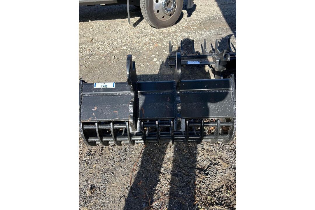 Manca 36" Rock Bucket - Image 3 of 3