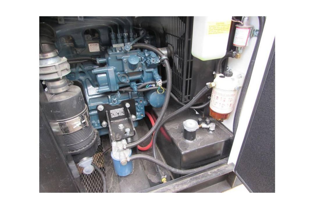 120/240 Volt Generator - Image 8 of 9