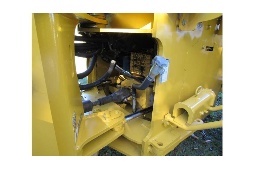 John Deere 644J - Image 15 of 17