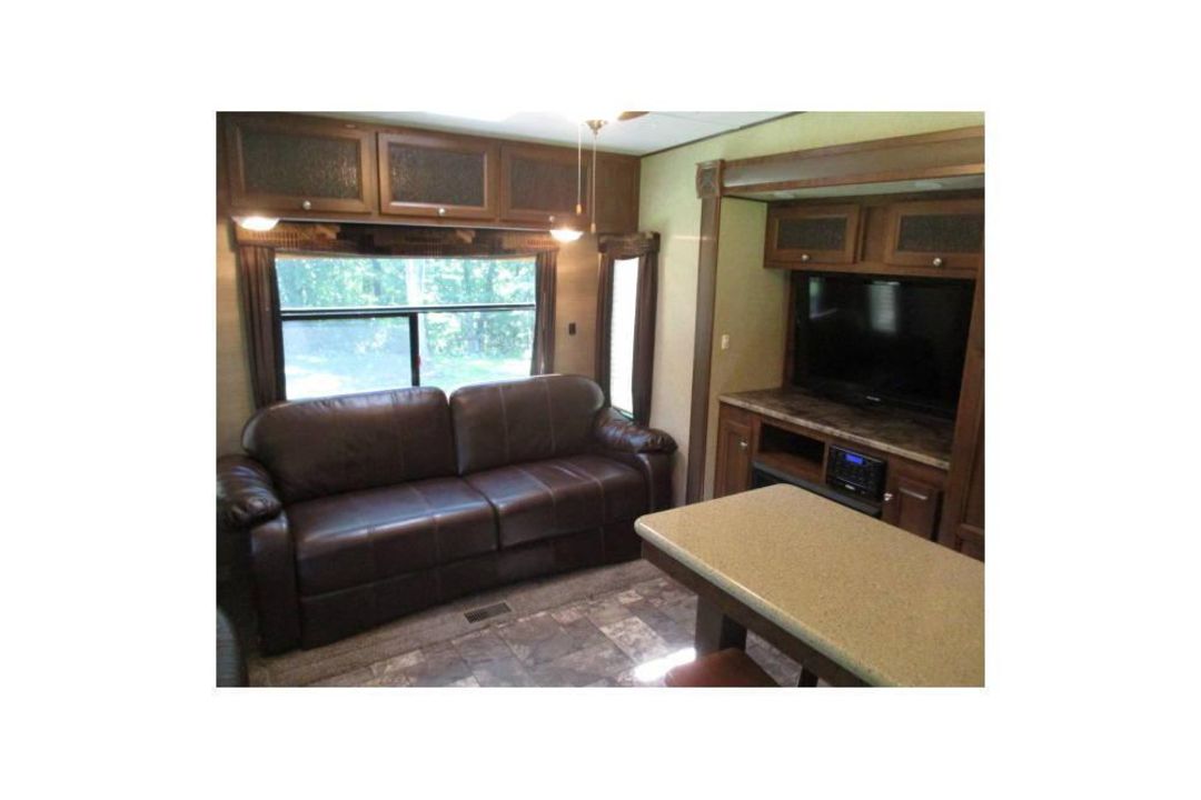 2015 FOREST RIVER COACHMAN CAMPER - Image 18 of 21