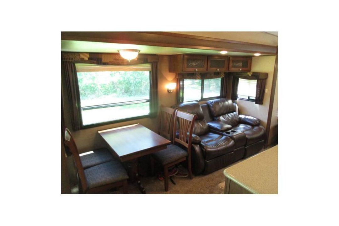2015 FOREST RIVER COACHMAN CAMPER - Image 19 of 21