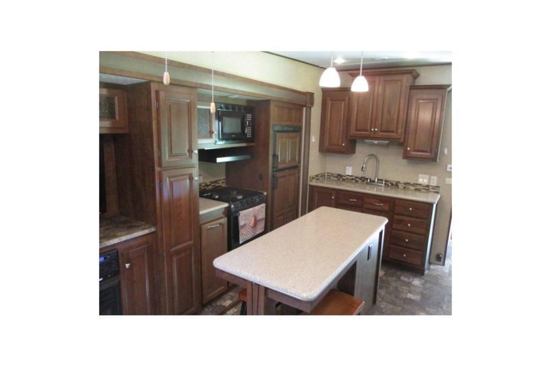 2015 FOREST RIVER COACHMAN CAMPER - Image 17 of 21