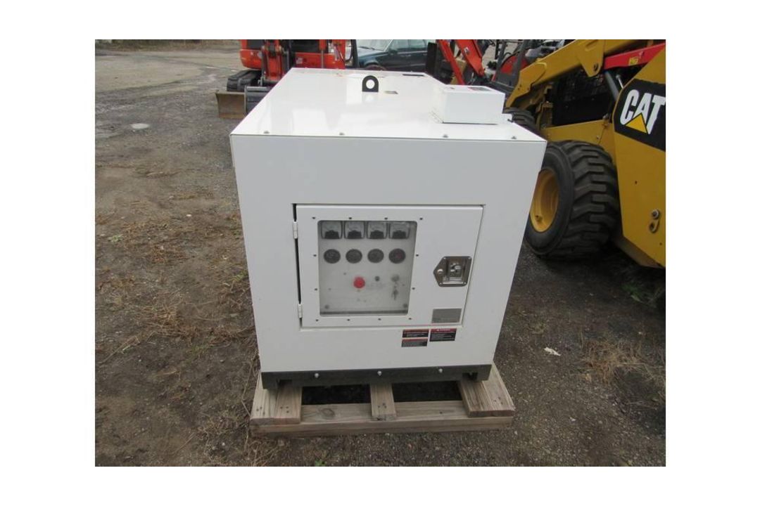 120/240 Volt Generator - Image 2 of 9