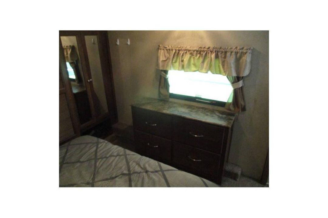 2015 FOREST RIVER COACHMAN CAMPER - Image 11 of 21