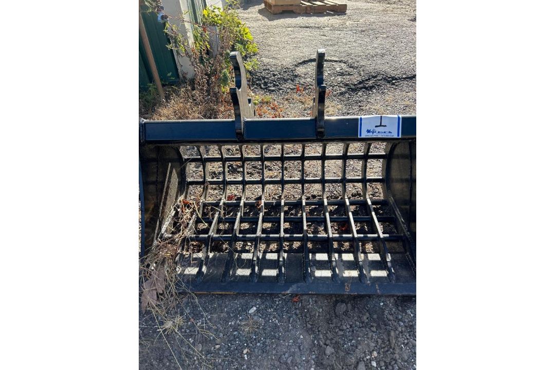 Manca 36" Rock Bucket - Image 1 of 3