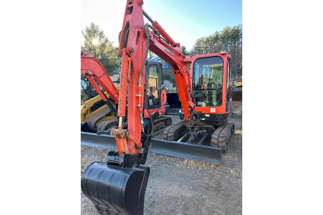 Kubota KX91-3 Mini Excavator - Image 1 of 15