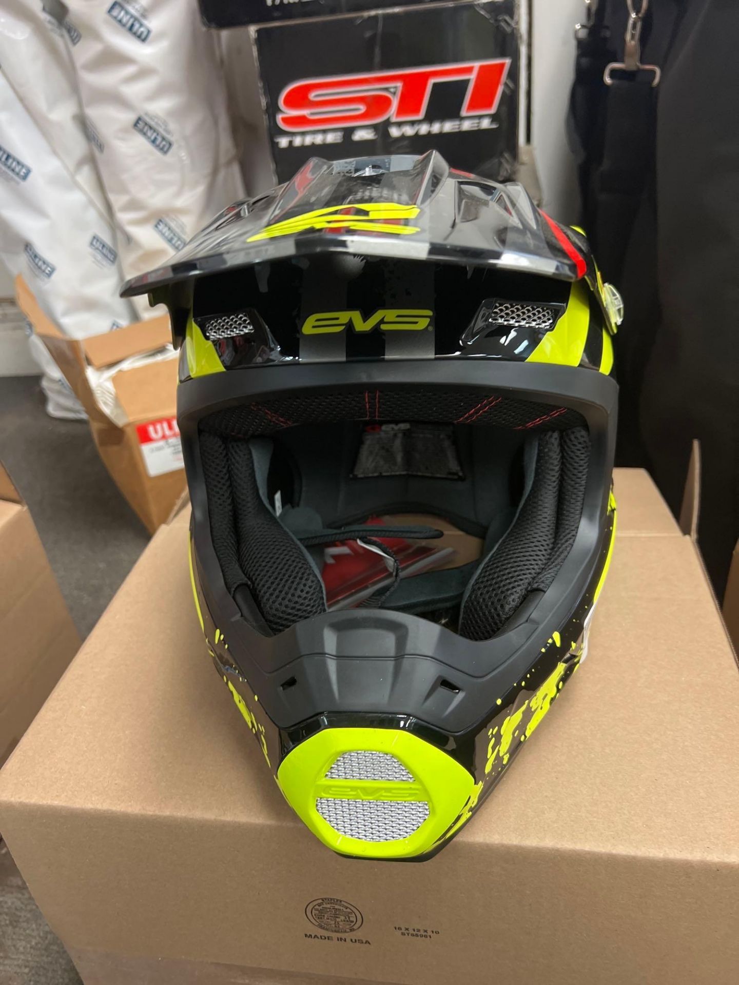 evs helmet - Image 4 of 5