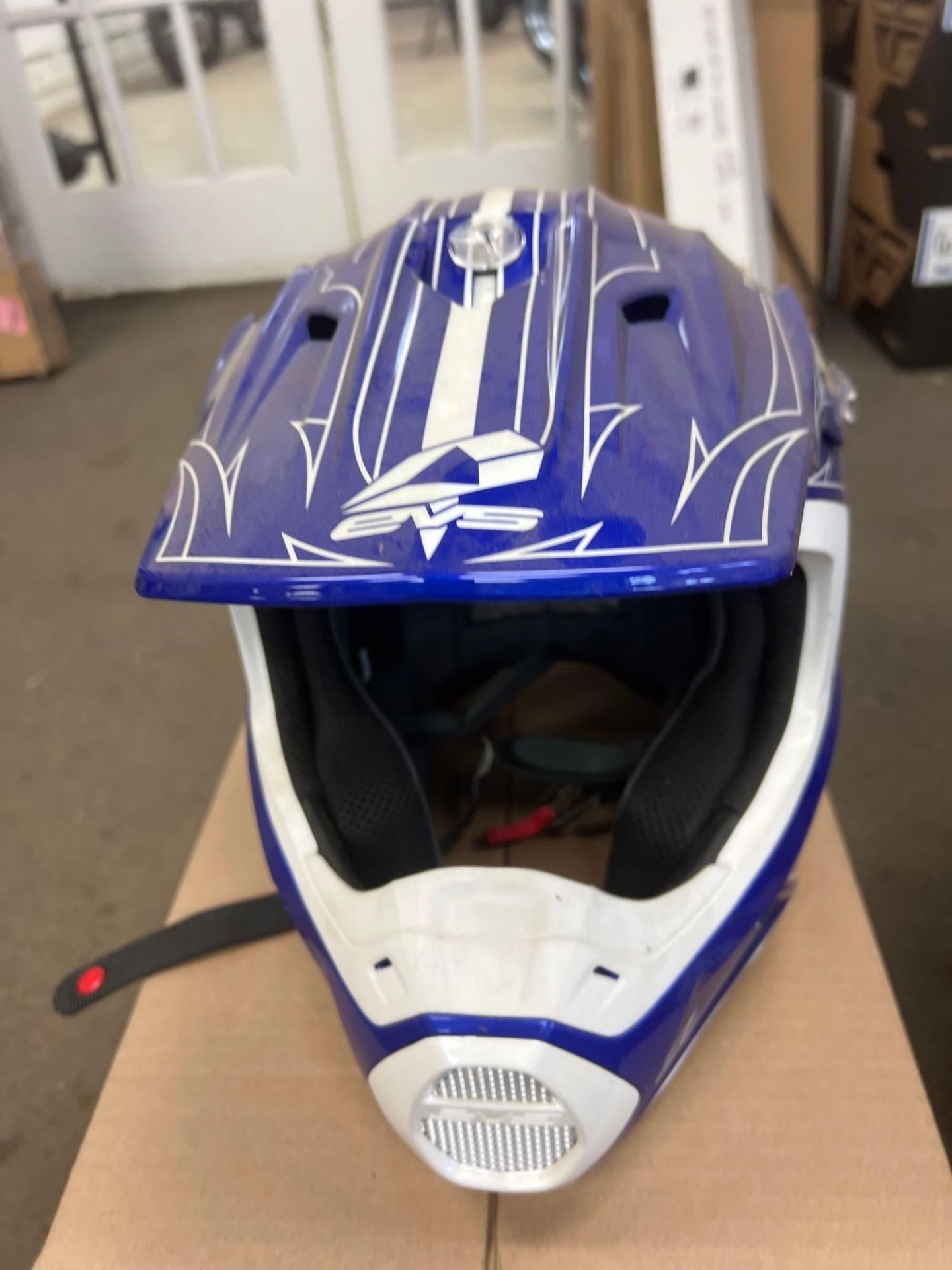 evs helmet - Image 2 of 4