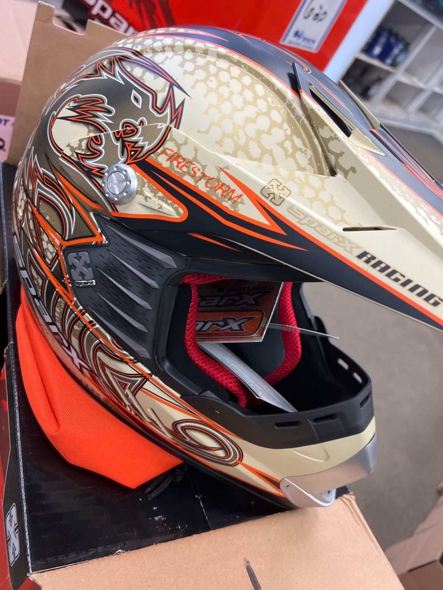 Sparx helmet - Image 5 of 5