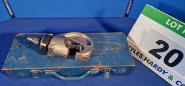 A CEMBRE G-Shaped Hydraulic Crimp Head with Male Quick Fit Coupler (to connect to Hydraulic Pump