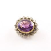 Amethyst-Diamantbrosche, 750/ooo GG/Silber, 10,2g