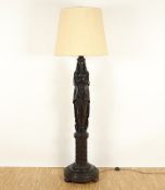 Figürliche Stehlampe, um 1910 auf Kunstgewerbeausstellung in Düsseldorf