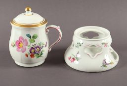 Rechaud mit Brenner und Siebtasse mit Deckel, Blumenmalerei, KPM Berlin, 1849-70