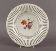 Korbschale, Blumen, Porzellan, KPM Berlin, 20. Jh.