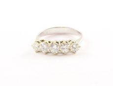 Brillantring, 750/ooo GG, rhodiniert, fünf Brill., 3,8g