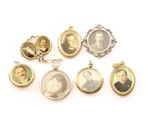 Konvolut Bildnisbroschen, -anhänger, doublé und Silber