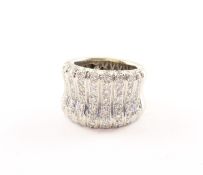 Brillantring, 750/ooo WG, Brill. ca. zusam. 2,2ct., 15,6g