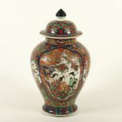 große Imari-Balustervase, Porzellan, Japan, 19.Jh.