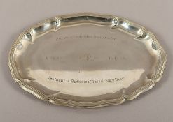 Tablett mit militärischer Widmungsgravur, 830/ooo, Wilkens, um 1935