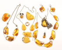 Konvolut Bernsteinschmuck, 