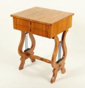 Biedermeier-Nähtisch, Kirschbaum, deutsch, um 1820