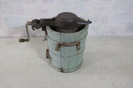 Patent Date June 1923 Ice Cream Maker