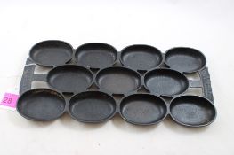 Civil War Era R&E Cast Iron Gem 11 Hole Pan