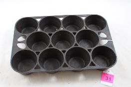 Griswold Cast Iron #10 Muffin Pan 949 - 11 Slot