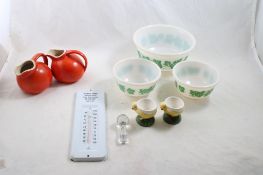 3 Hazel Atlas Ivy Bowls, Thermometer, 2 Pitchers