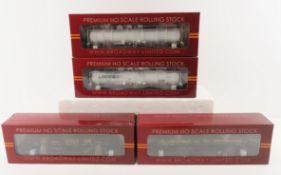 4 Broadway Limited train cars NIB